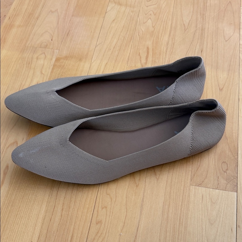 MIA Women's Taupe Flats